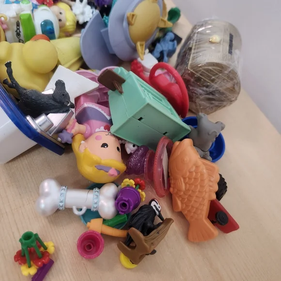 Free Add On Assorted Small Toys - Picture 4 of 6